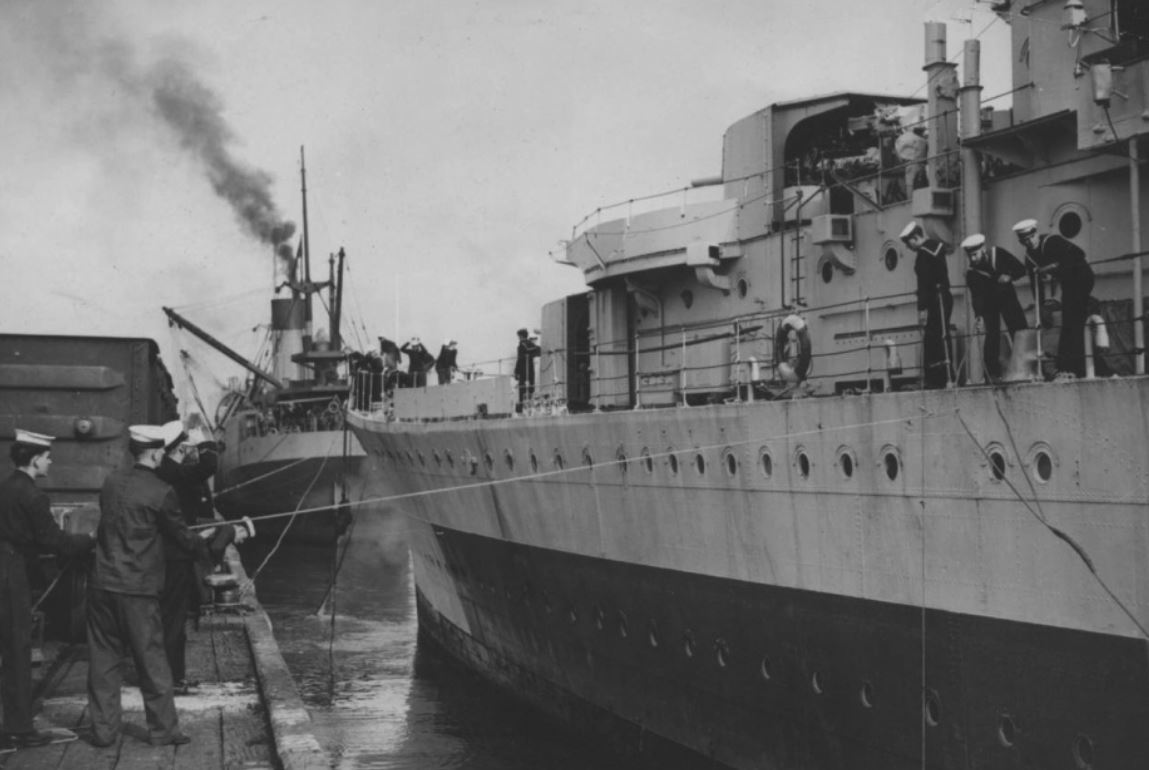 HMAS Napier 1.jpg