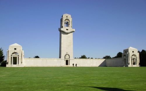Villers Bretonneux Memorial.jpg